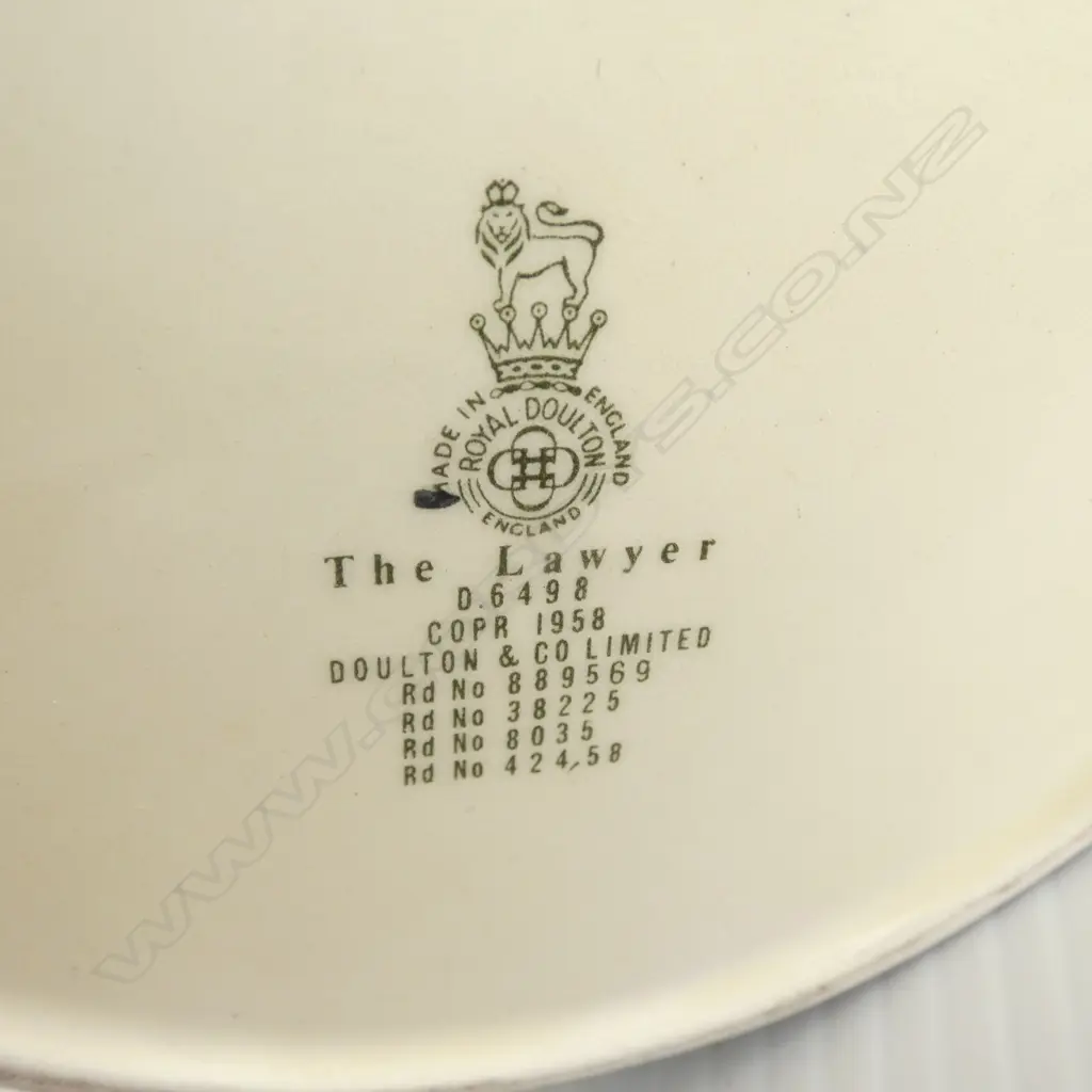 2 LARGE SIZE RD CHARACTER JUGS THE LAWYER & MINE HOST H190MM Image 1++