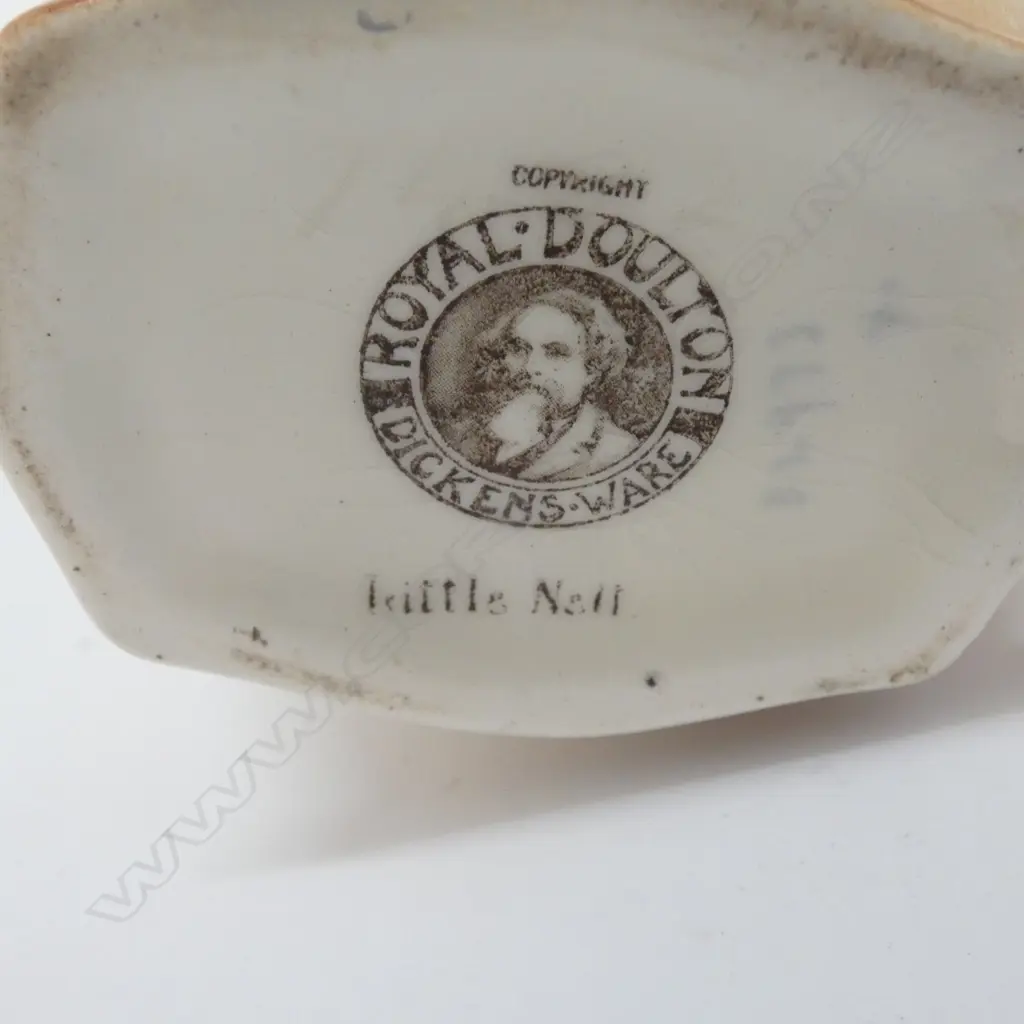 ROYAL DOULTON DICKENS WARE CANDLESTICK & VASE, H.190mm Image 1++