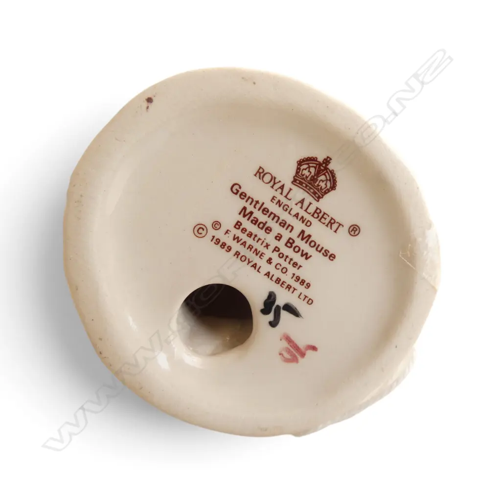 ROYAL ALBERT BEATRIX POTTER 'NO MORE TWIST', H.80mm, brown backstamp 1989-1998 Image 1++