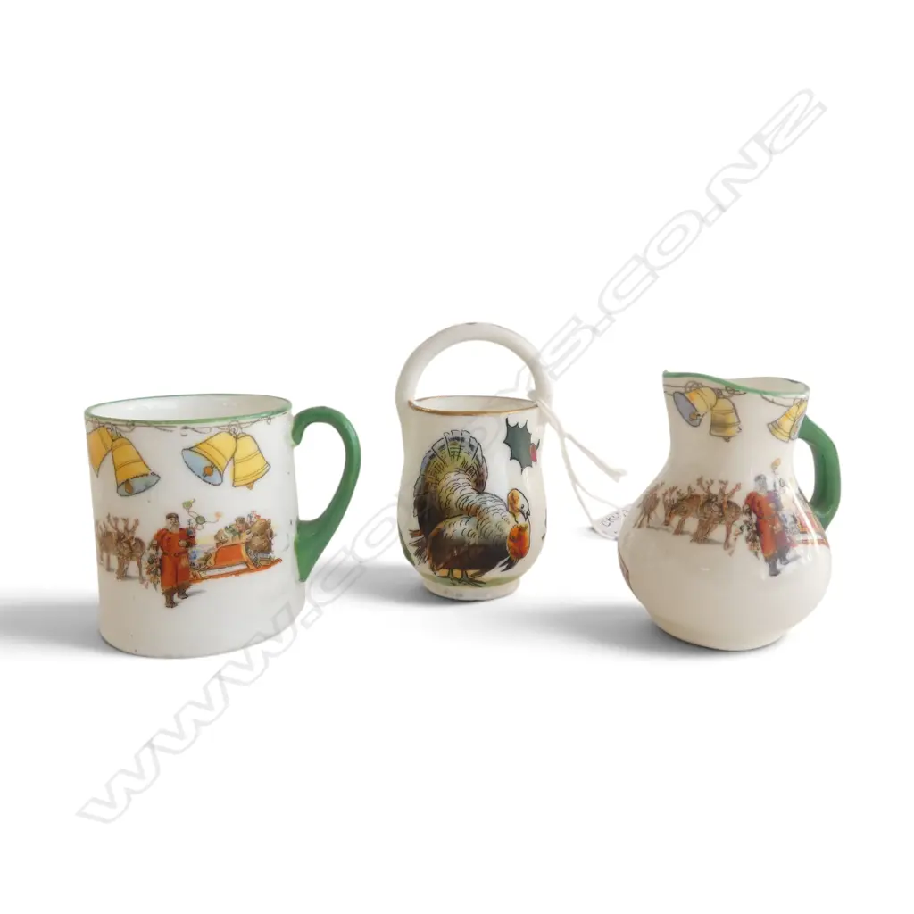 3 ROYAL DOULTON CHRISTMAS MINIATURES, H.50,55,65mm Image 1++