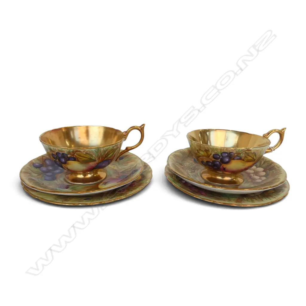 2 ROYAL AYNSLEY TRIOS  Image 1++