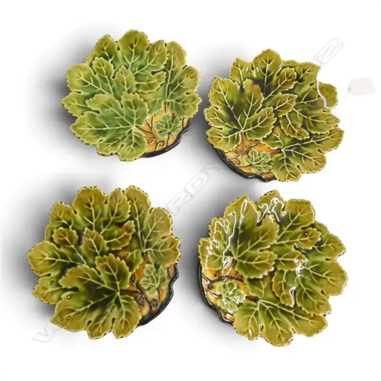 SET OF 4 CZECHOSLOVAKIAN MAJOLLICA GRAPE LEAF PLATES DIA175MM                                 