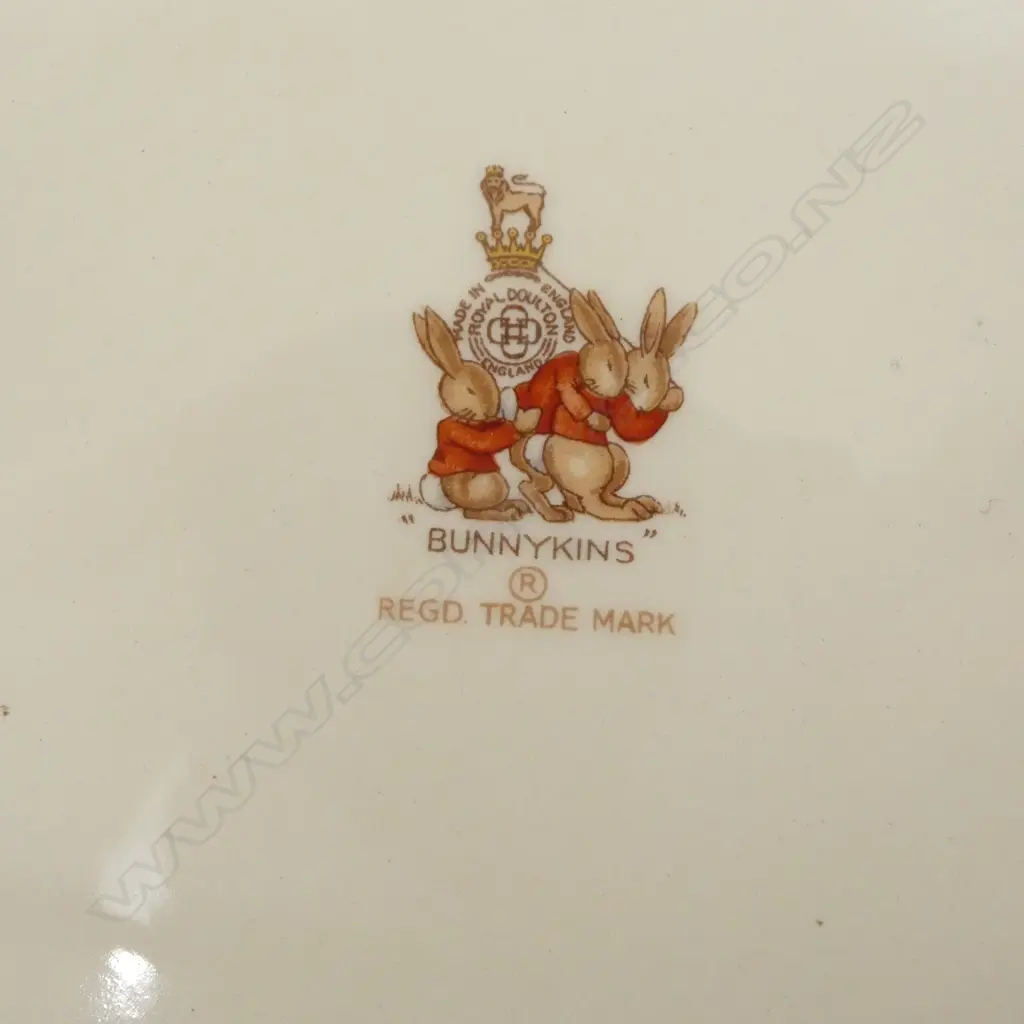 6 BUNNYKINS ITEMS: 3 X ROYAL DOULTON + 3 X PLASTIC Image 1++