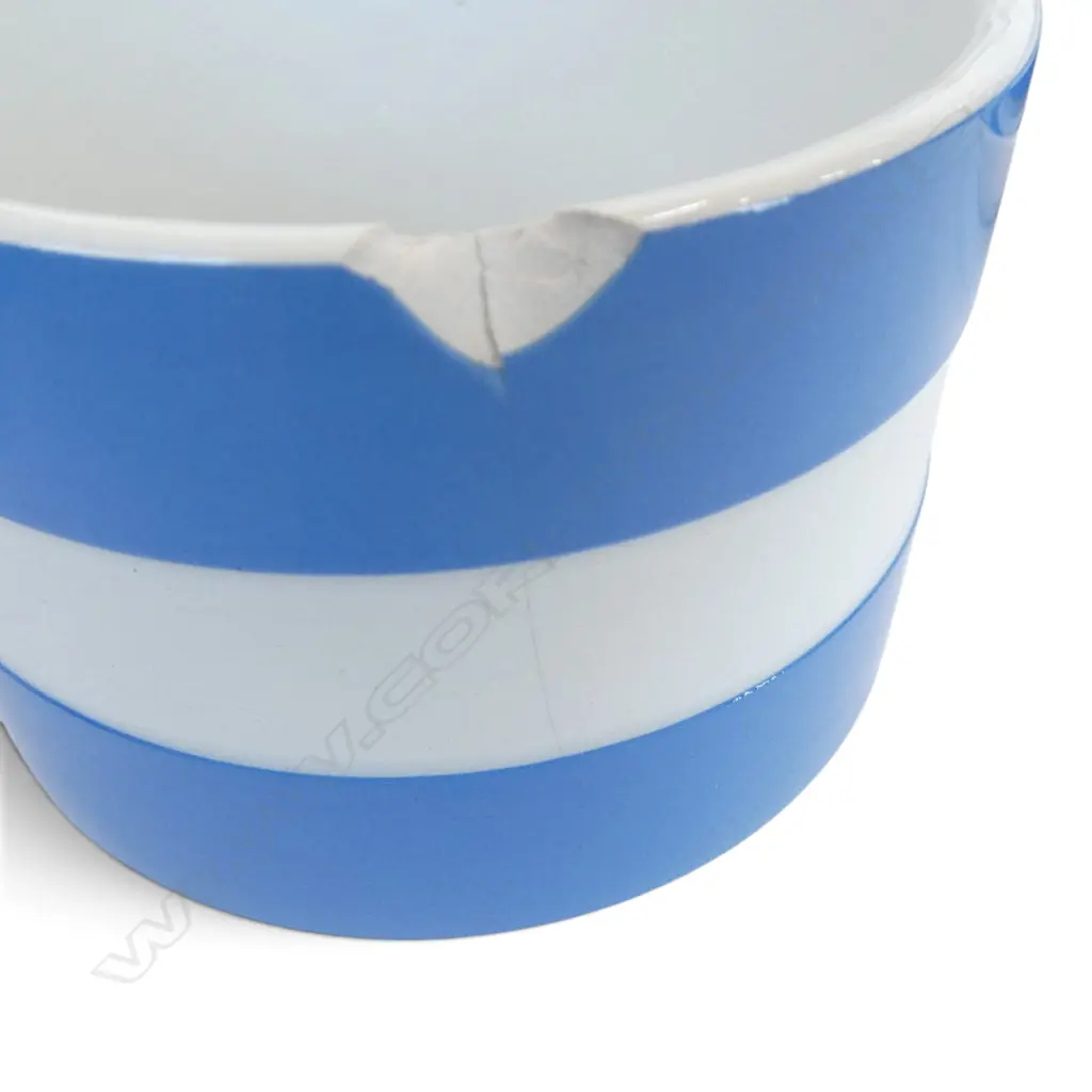 15 PCES OF CORNISHWARE mostly cups, some faults Image 1++