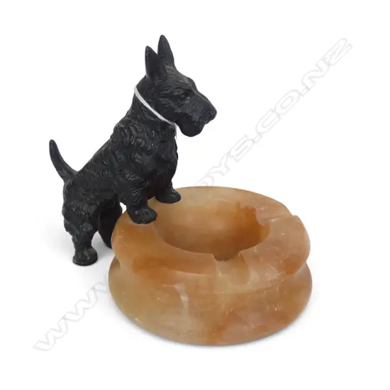 SCOTTIE DOG ASHTRAY W.160mm