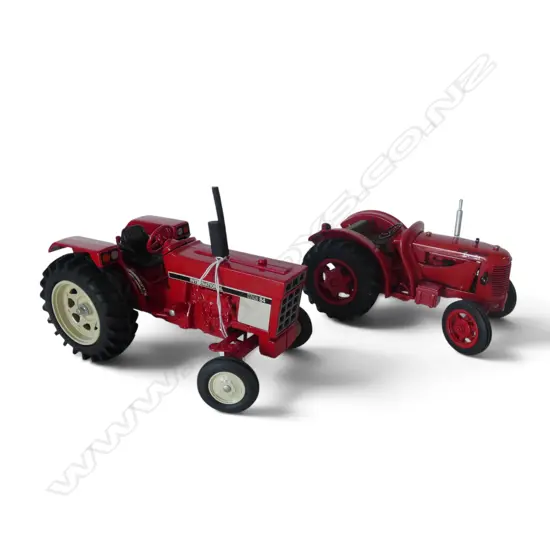 2 MODEL TRACTORS; INTERNATIONAL HYDRO 84 & DAVID BROWN CROPMASTER 