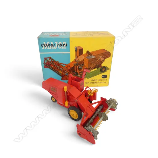 BOXED CORGI MASSEY-FERGUSON "780" COMBINE HARVESTER W.190mm