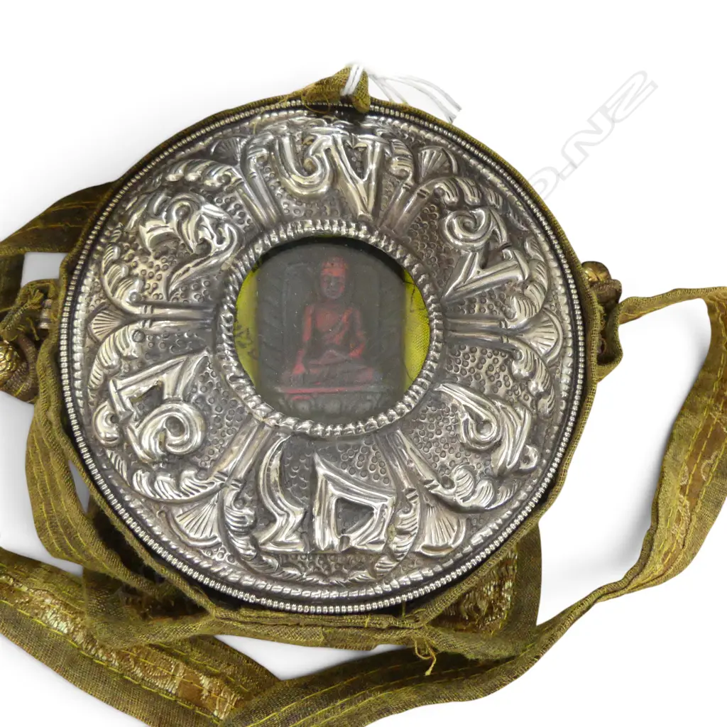 TIBETAN GHAU (AMULET BOX) 115mm dia + 2 QUARTZ FIGURES H.155mm chips Image 1++