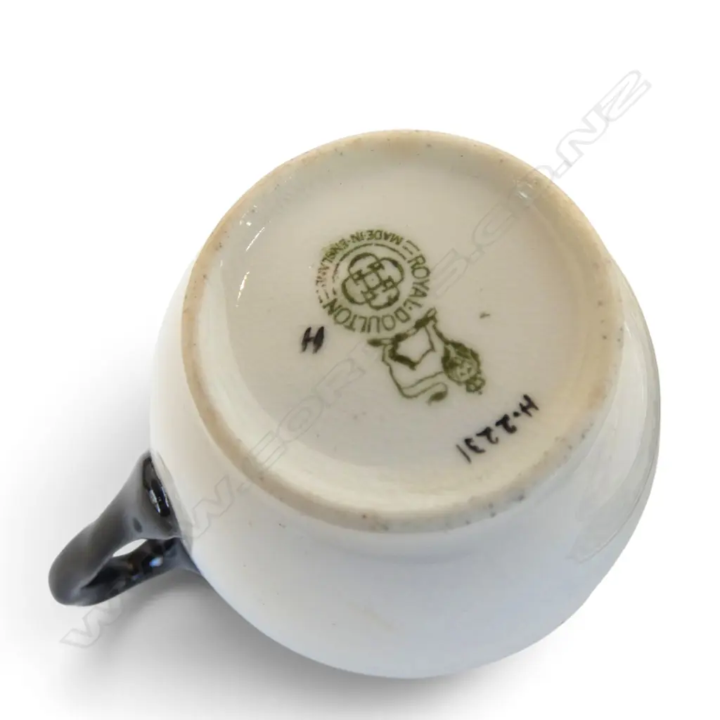 ASST. ROYAL DOULTON DECO PAT. CHINA; 11 TRIOS + SAUCER & CUP, SUGAR, CREAM & 2 CAKE PLATES Image 1++