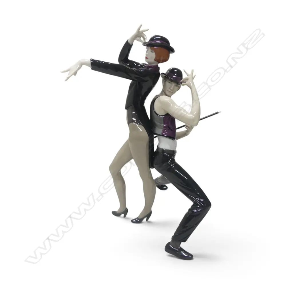 LLADRO 'ELEGANT FOXTROT' FIGURINE w. box H.380mm Image 1++