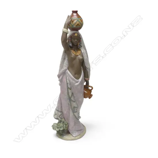 LLADRO 'AFRCA' FIGURINE w. box H.540mm
