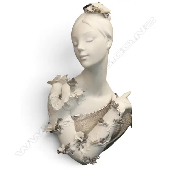 LLADRO 'MY FAIRY LADY (RE-DECO)' BUST w. box H.330mm