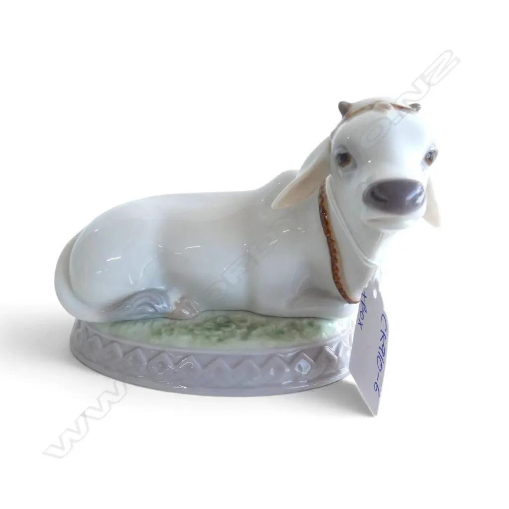 LLADRO 'SACRED COW' ORNAMENT w. box W.140mm Image 1++