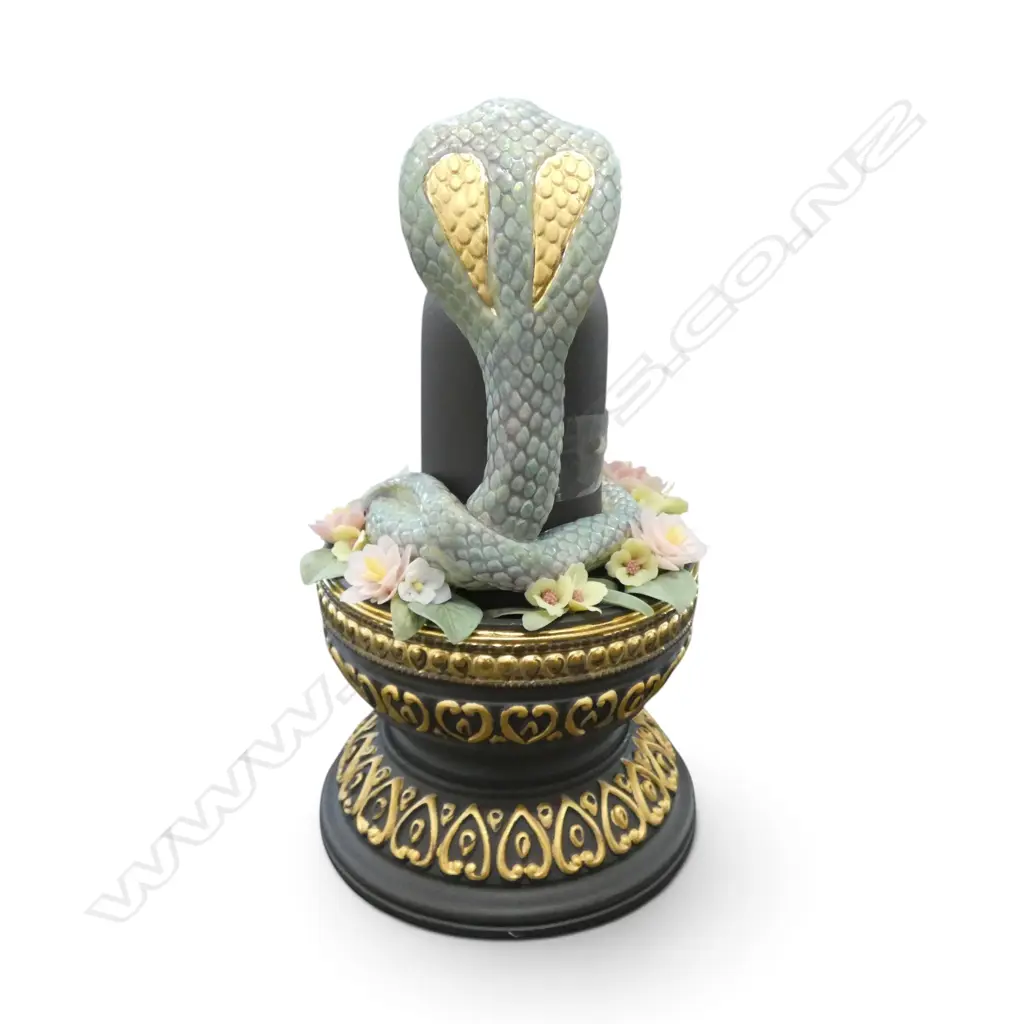 LLADRO 'LINGAM' ORNAMENT one petal missing, w. box H.170mm Image 1++