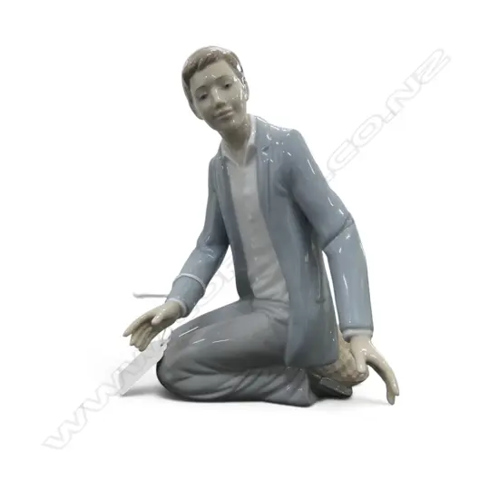 LLADRO 'CARING FATHER' w. box H.190mm