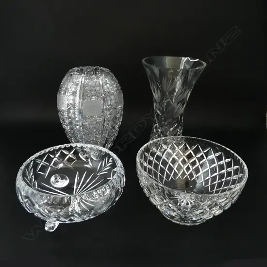 4 PCES CRYSTAL; 2 BOWLS + 2 VASES H.250mm (1 w. RIM CHIPS)