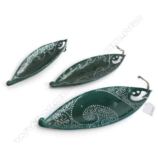 3 KEUM SUN LEE PALE GRN CANOE DISHES, L.250mm
