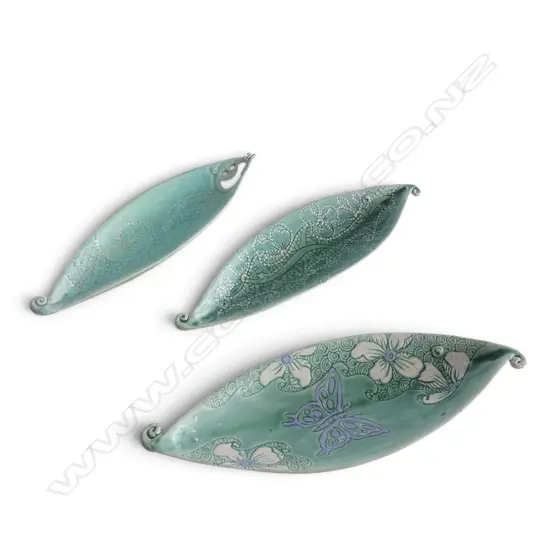 3 KEUM SUN LEE LIGHT GREEN CANOE DISHES, L.250mm