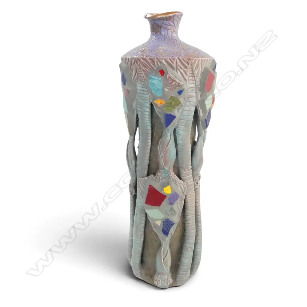 KEUM SUN LEE LRG MOSAIC SET NIKAU VASE, H.480mm Image 1++