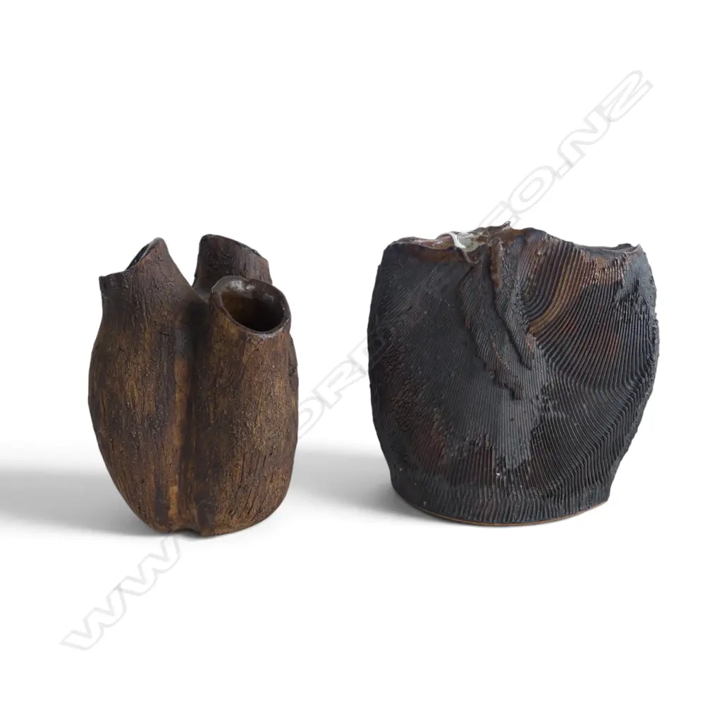 2 STUDIO POTTERY VESSELS H.160mm Image 1++