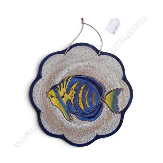 KEUM SUN LEE TERRACOTTA FISH WALL HANGING, Dia.220mm