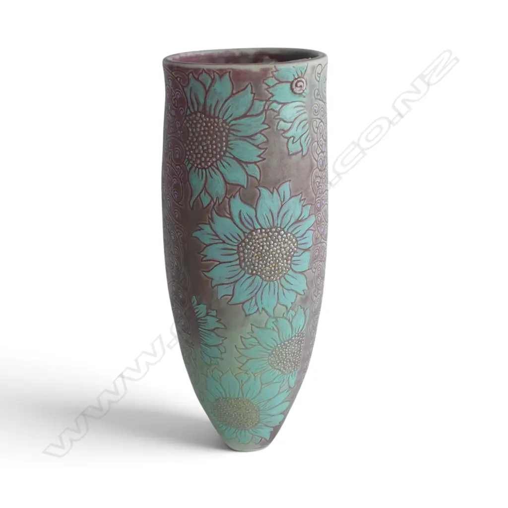 KEUM SUN LEE PORCELAIN VASE w SUNFLOWER DETAIL, H.310mm Image 1++