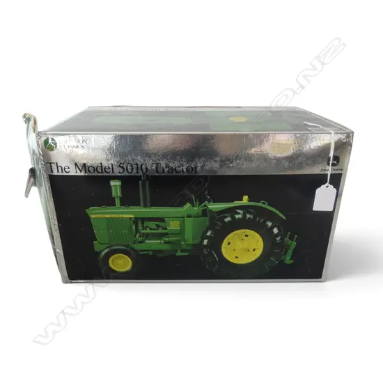 BOXED PRECISION CLASSICS JOHN DEERE MODEL 5010 TRACTOR