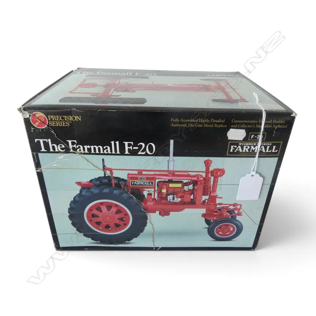 PART BOXED PRECISION SERIES THE FARMALL F-20 TRACTOR Image 1++