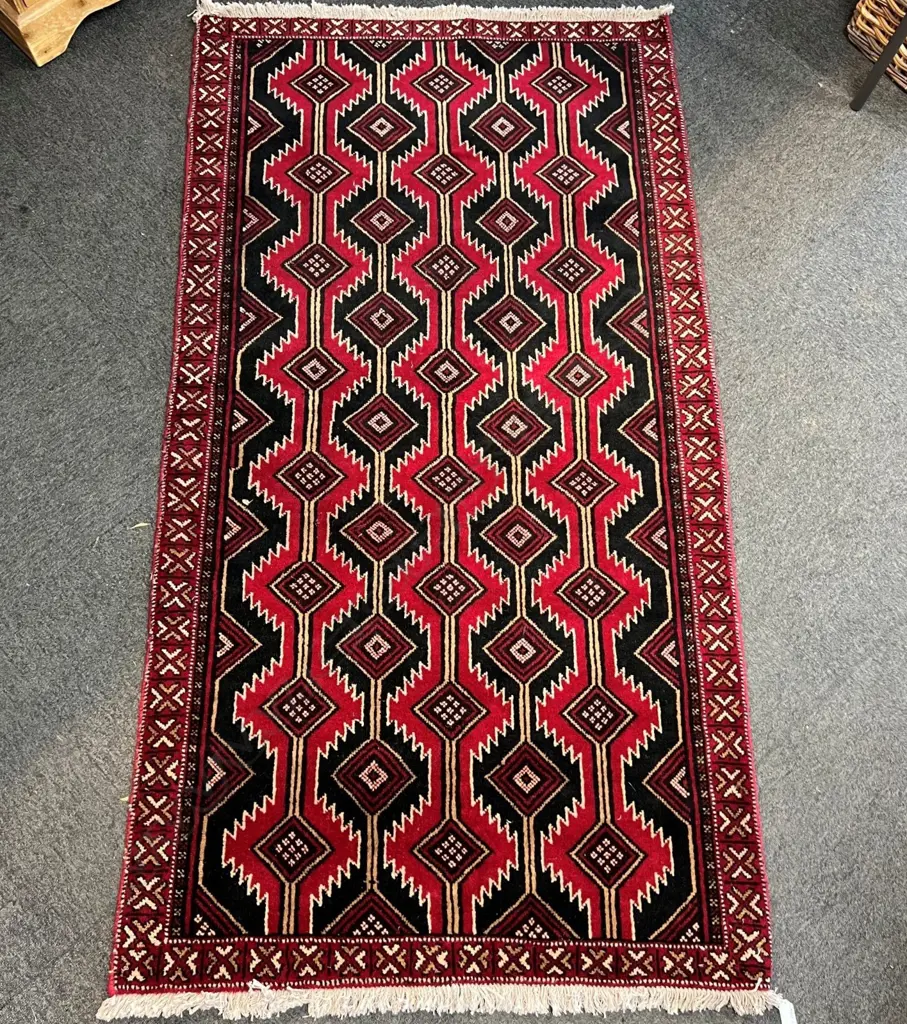 BALUCHI HAND KNOTTED WOOL PILE RUG 3 rows saw tooth geometric designs 1900 x 1000mm Image 1++