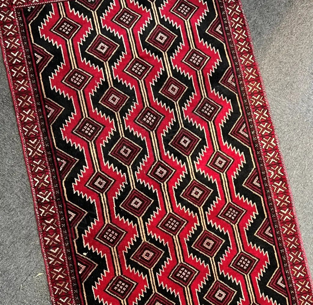 BALUCHI HAND KNOTTED WOOL PILE RUG 3 rows saw tooth geometric designs 1900 x 1000mm Image 1++
