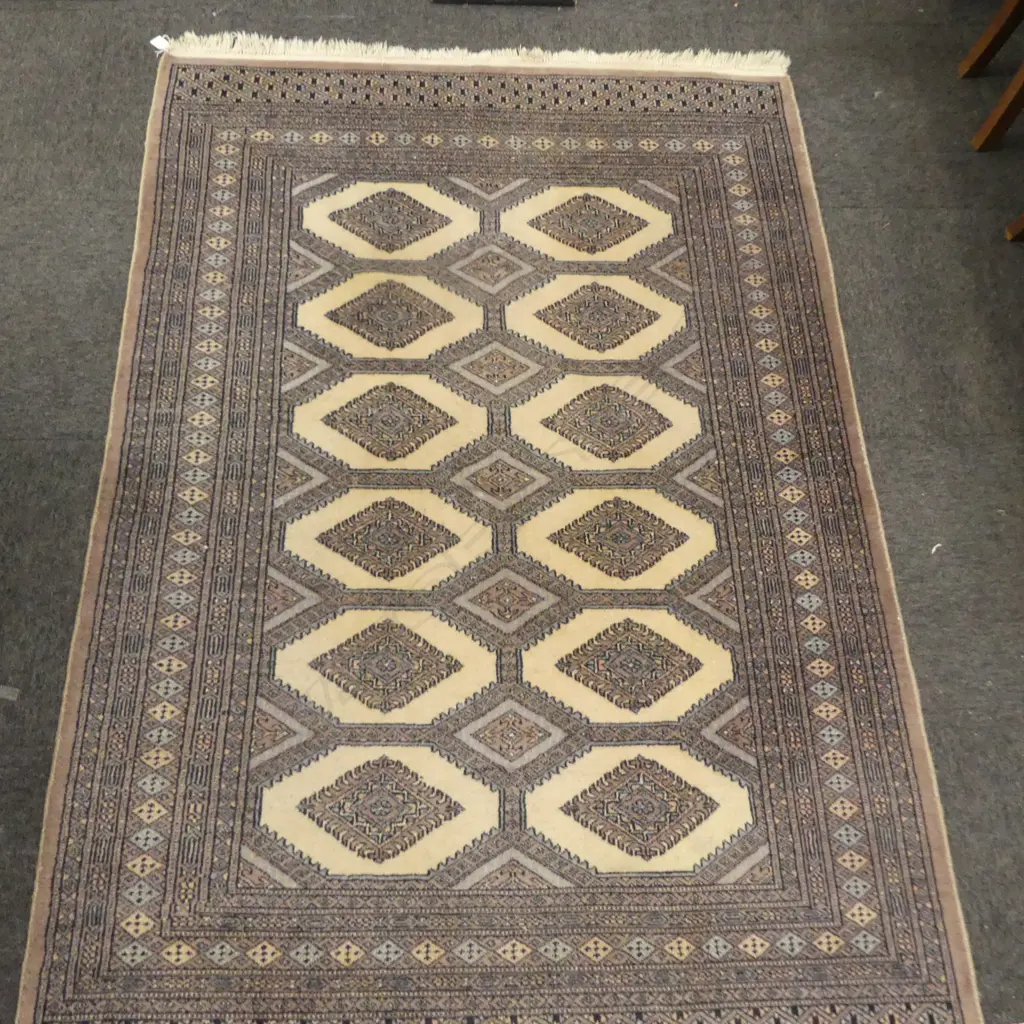 HAND KNOTTED WOOL PILE RUG 1850x1240mm Image 1++