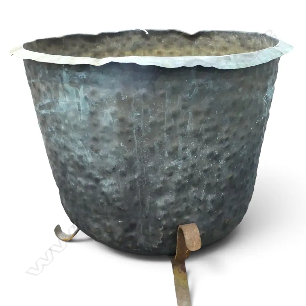 OLD LAUNDRY COPPER ON STAND H.540mm, 550mm dia Image 1++