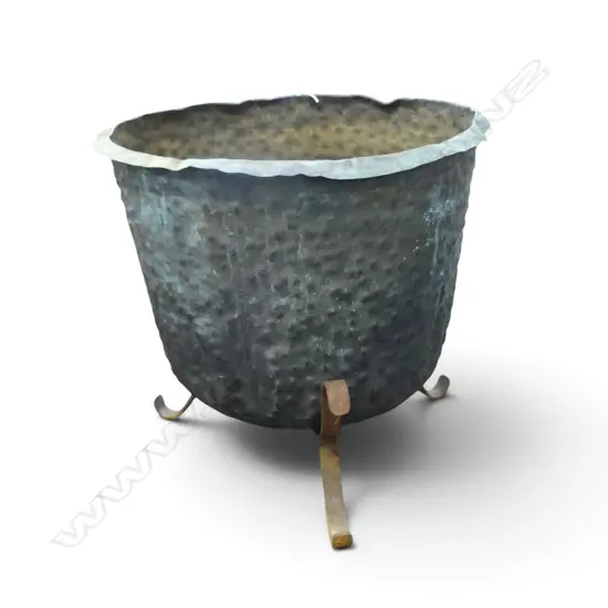 OLD LAUNDRY COPPER ON STAND H.540mm, 550mm dia