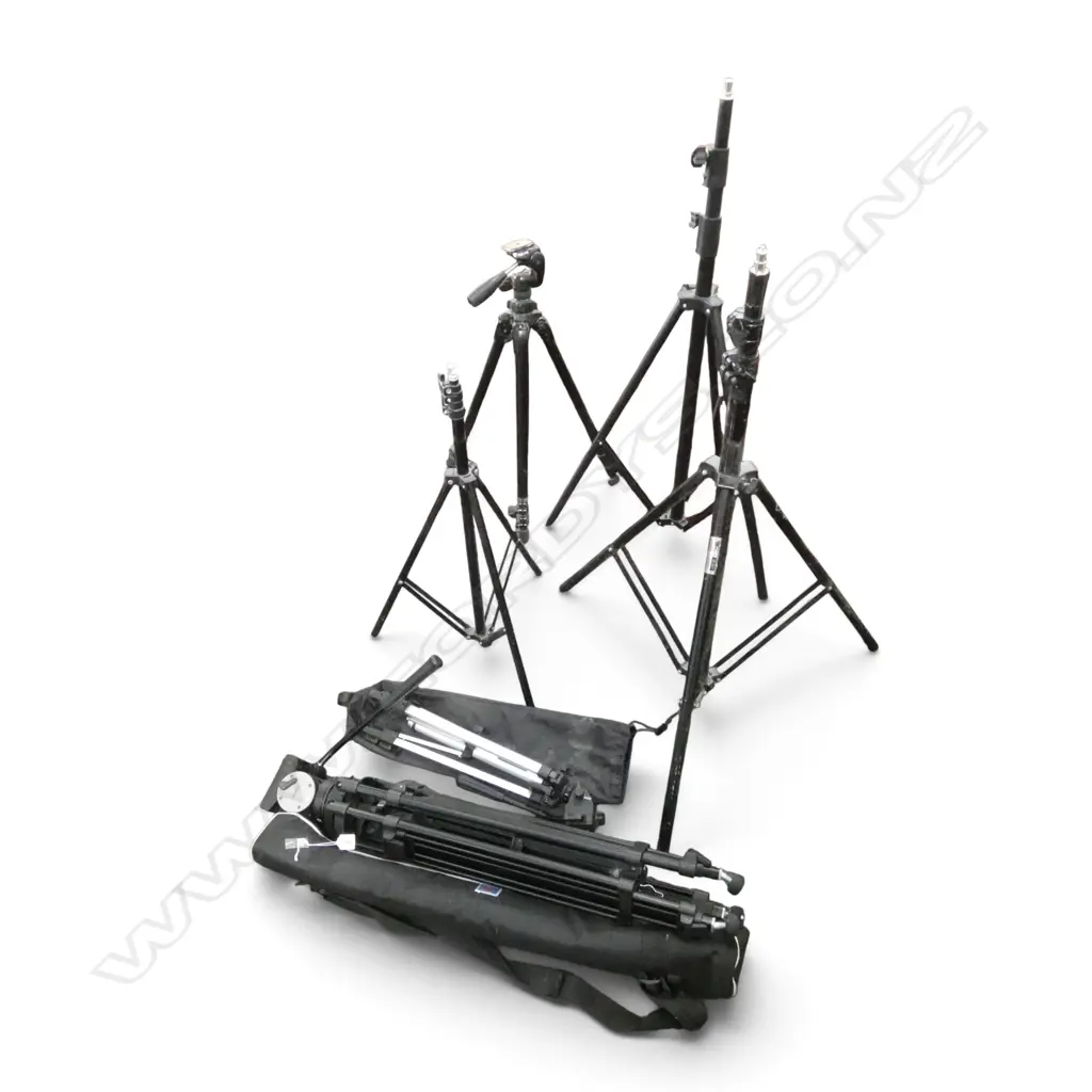 5 ASST. TRIPODS  Image 1++