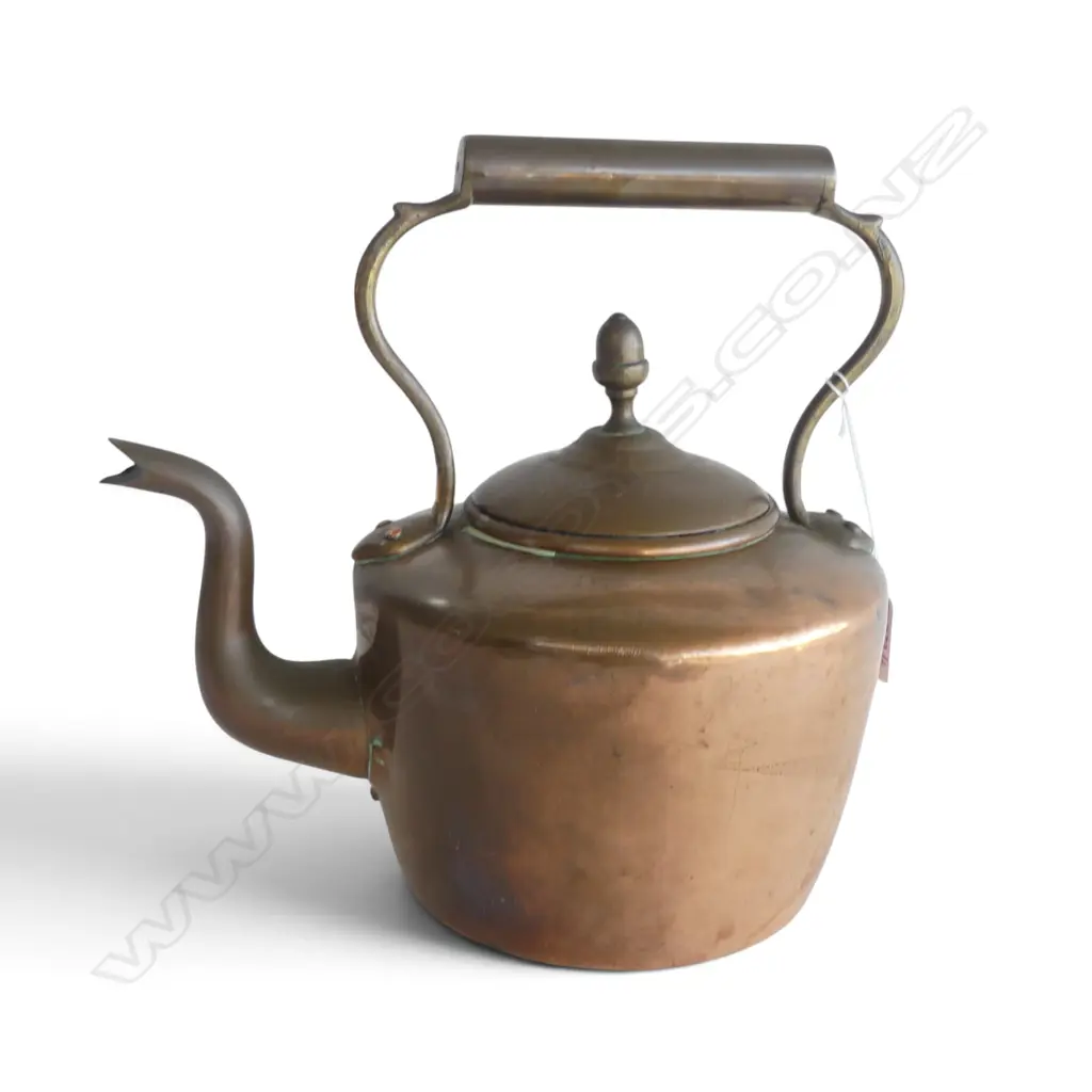 ANTIQUE COPPER KETTLE, H.345MM L.260MM  Image 1++