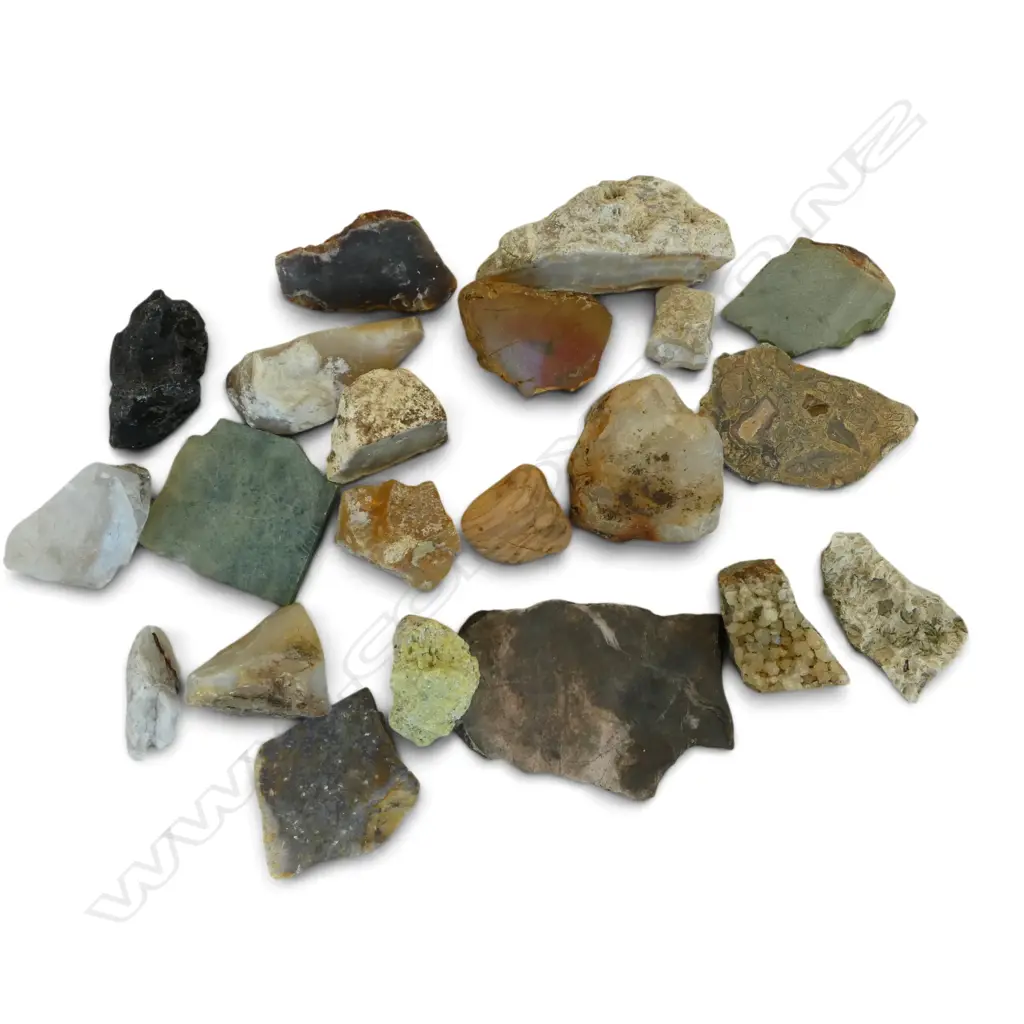 ASST. GEMSTONES / QUARTZ ETC Image 1++