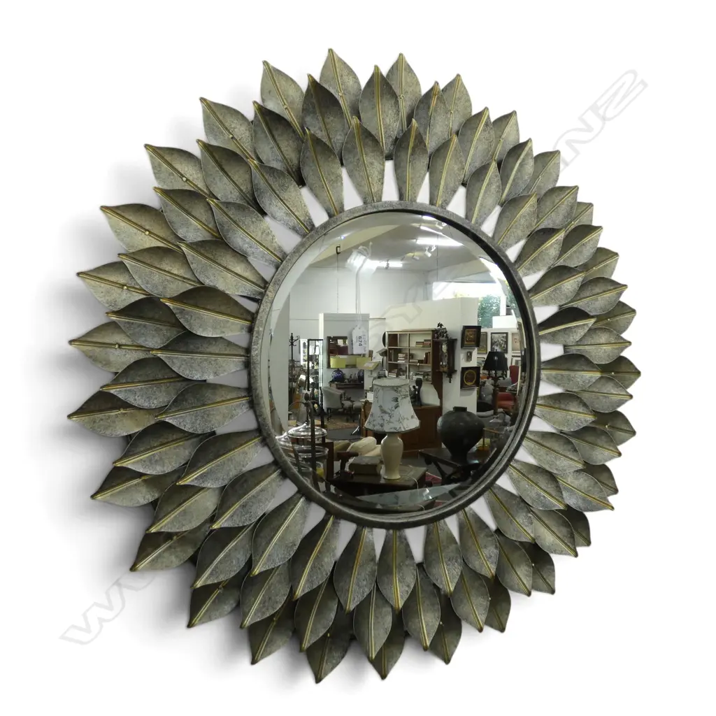 LG MIRROR w. SILVER METAL FRAME 830mm dia Image 1++