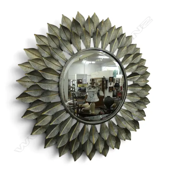 LG MIRROR w. SILVER METAL FRAME 830mm dia
