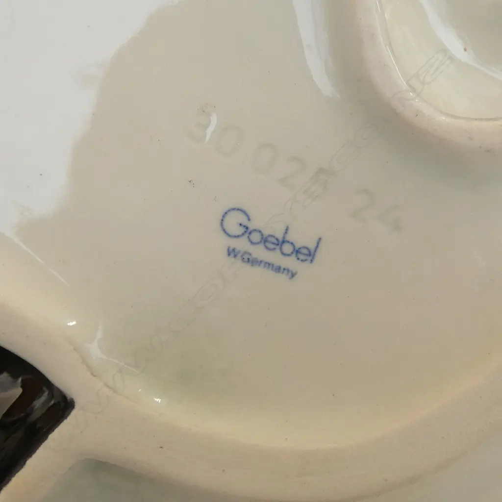GOEBEL CHINA SCOTTIE DOG FIGURE GROUP W.400 H.230mm Image 1++