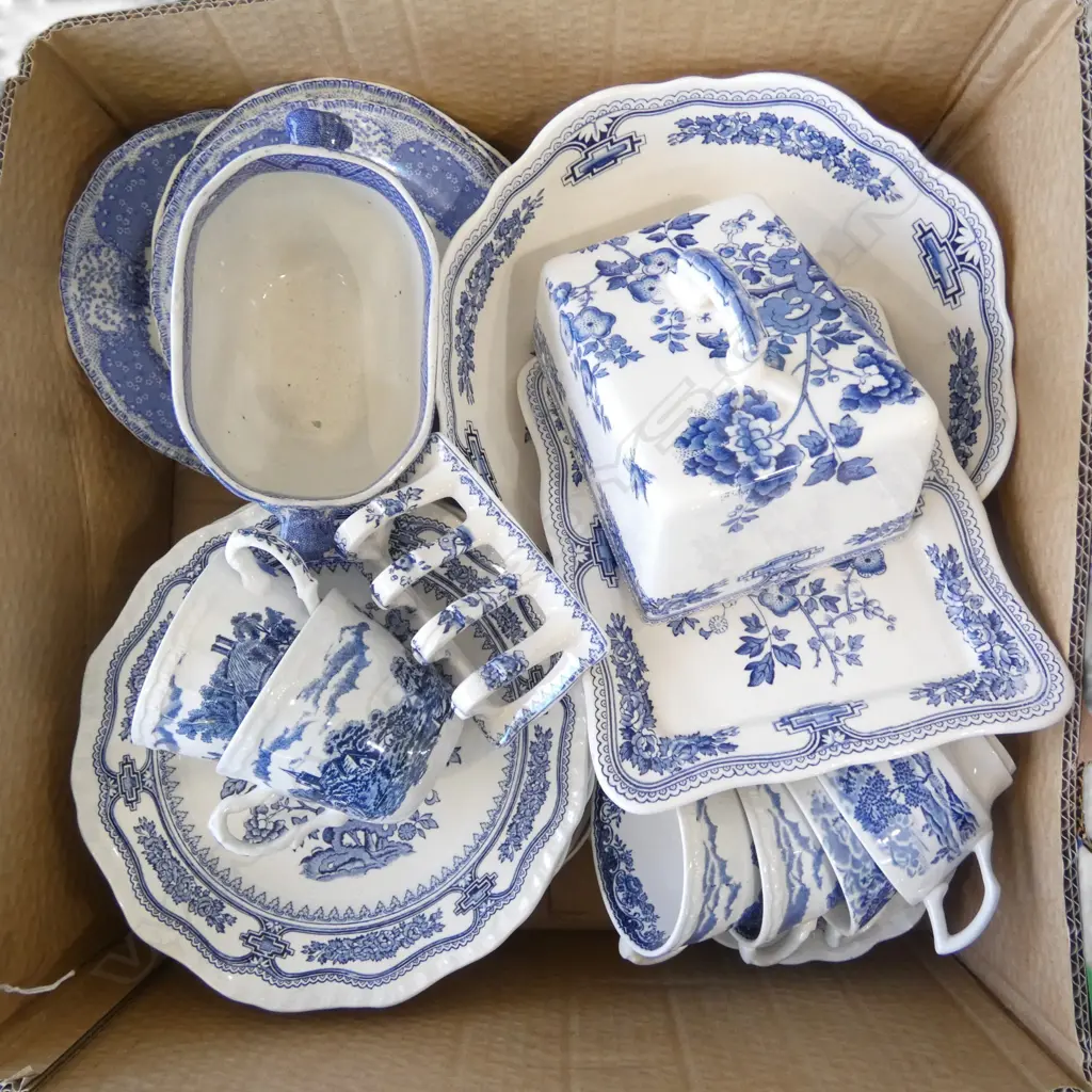 COLLECTION OF ASST. BLUE & WHITE CHINA including Masons  Image 1++