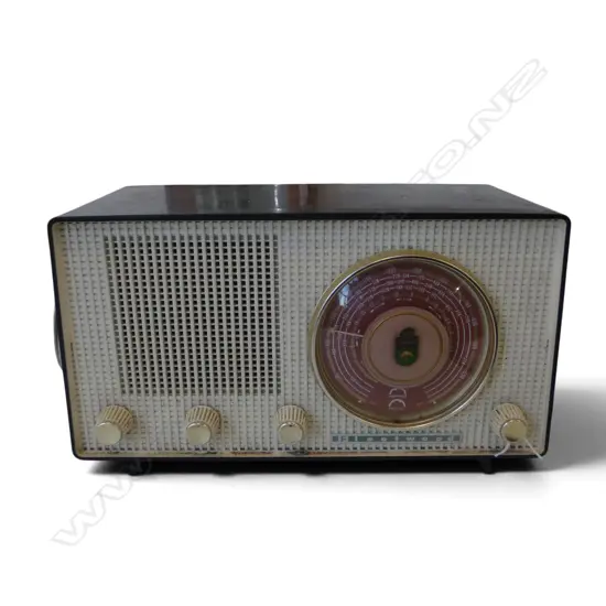 MID CENTURY FLEETWOOD BAKERLITE MANTLE RADIO H180 W300MM