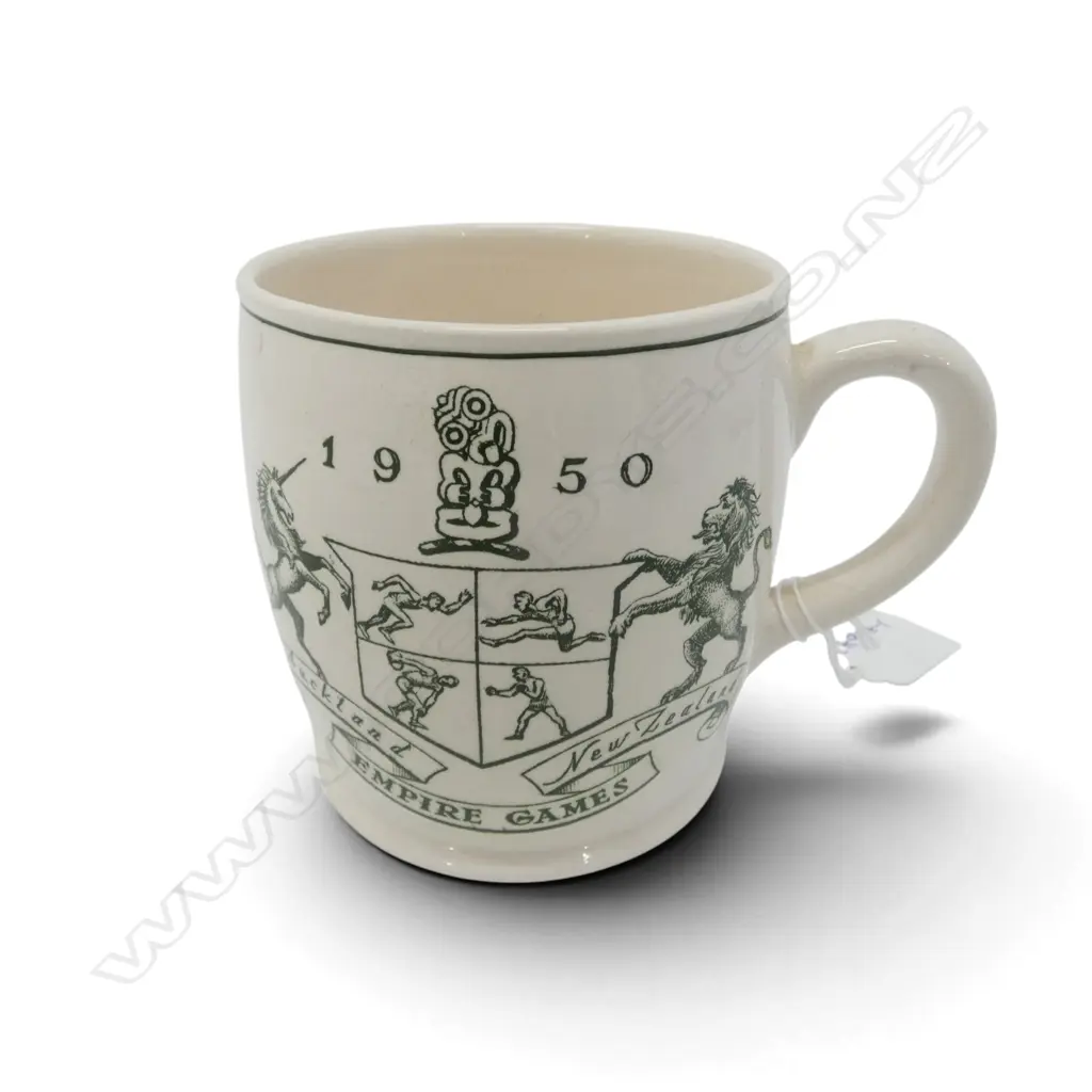 CROWN LYNN 1950 AUCKLAND N.Z. EMPIRE GAMES MUG H.105mm Image 1++