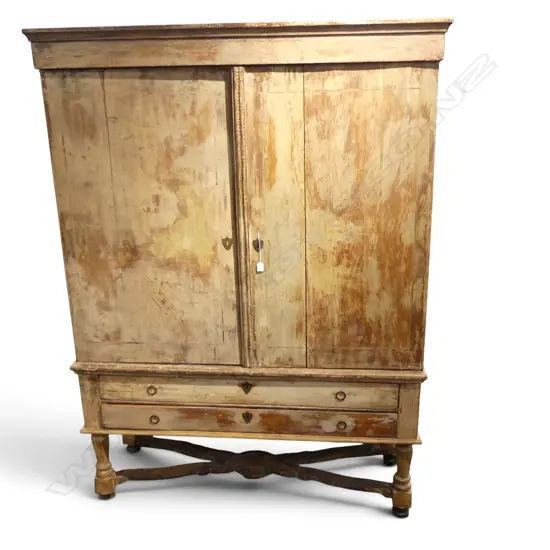 LG ANTIQUE STYLE CABINET 1500x520x2020mm