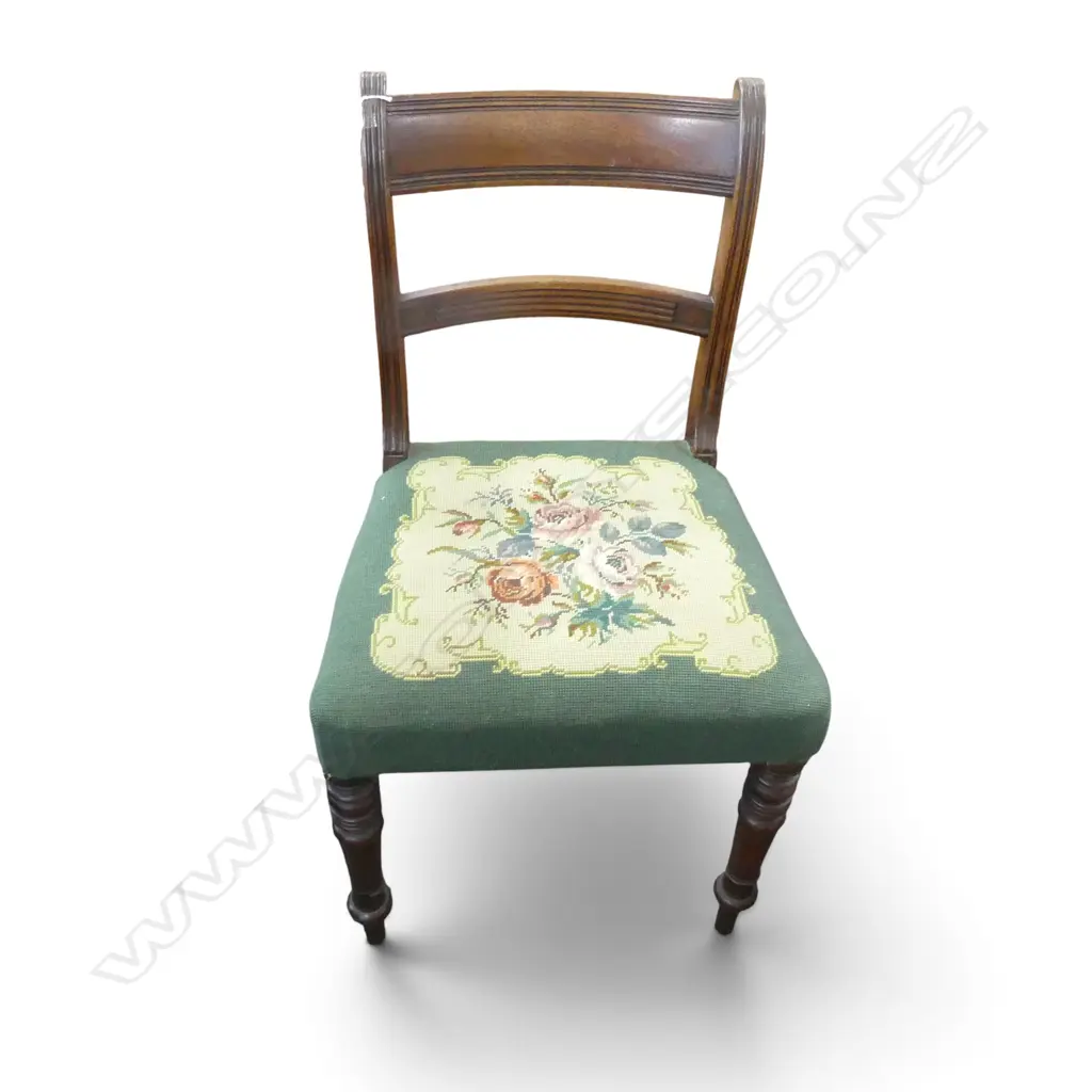 ANTIQUE CHAIR w. NEEDLEWORK SEAT Image 1++