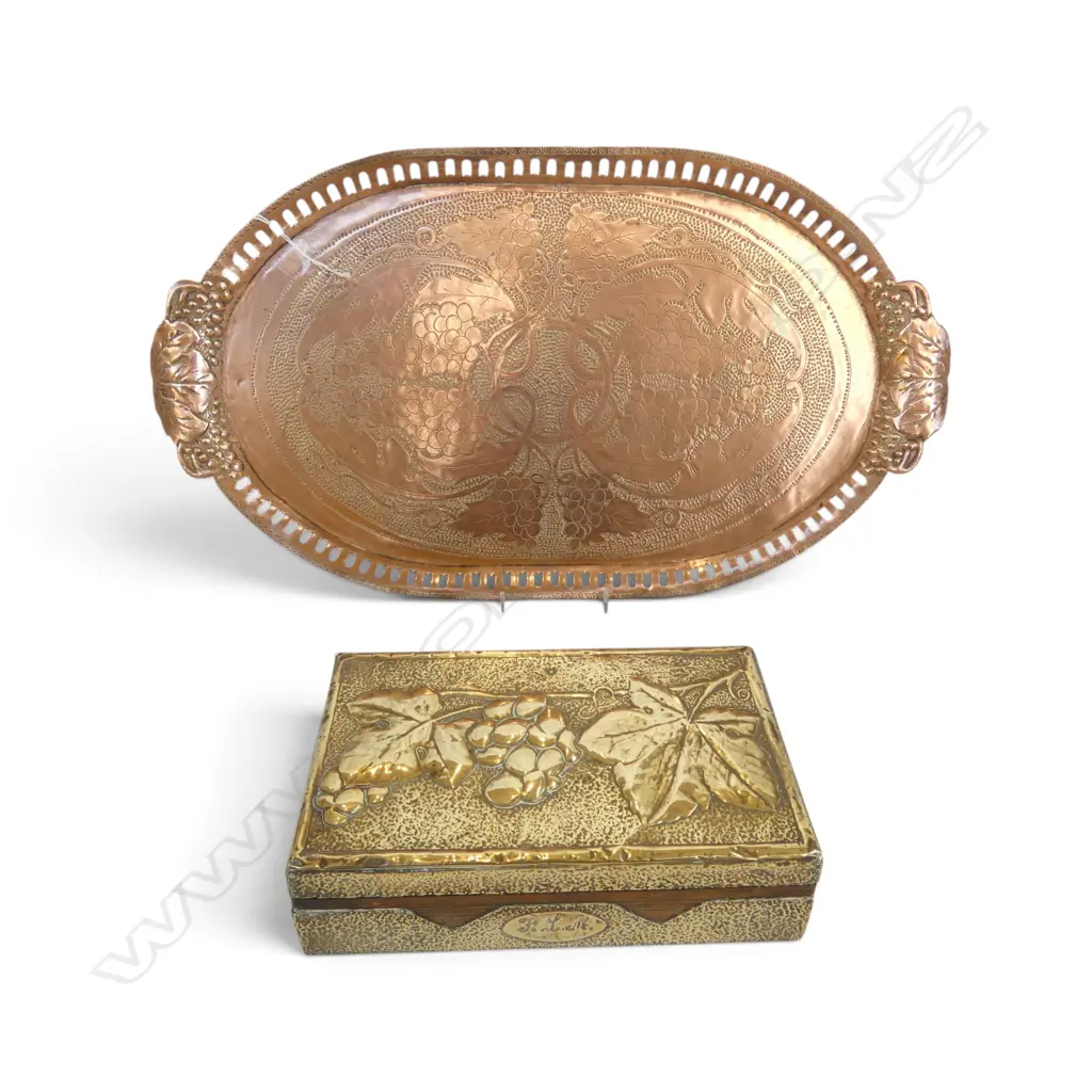  COPPER DISH + EMBOSSED COPPER WOODEN 'IBERIA' BOX Image 1++