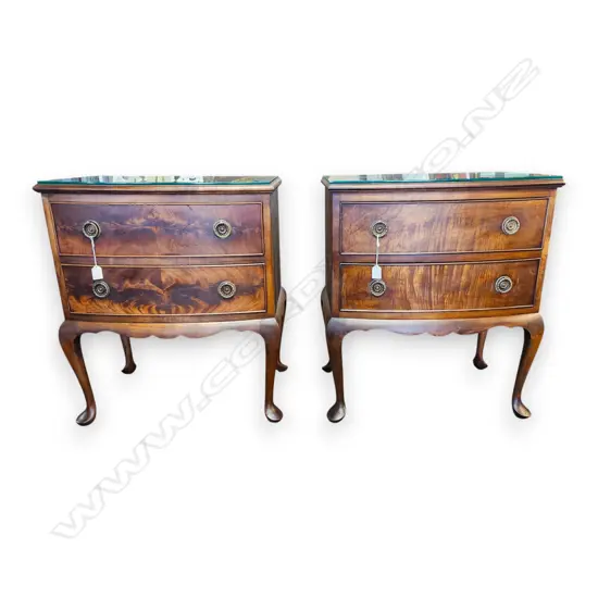 PAIR OF QUEEN ANNE STYLE BEDSIDE TABLE W GLASS TOP 610 L x 370 D x 710 H mm