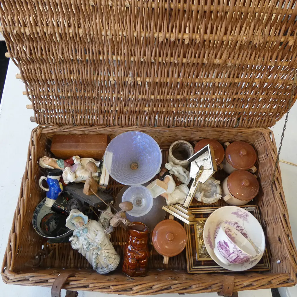 WOVEN SUITCASE (BORER) + ASST. CONTENTS (CERAMICS, ETC) Image 1++