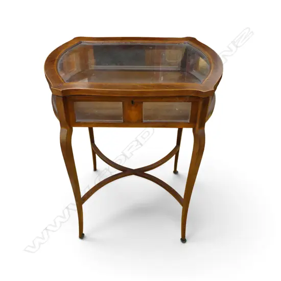 20thC INLAID TABLE VITRINE slender saber legs w. hinged top 630x460x770mm