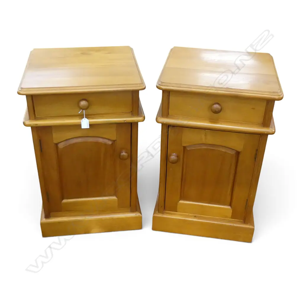 PR WOODEN BEDSIDE CABINETS 400x400x640mm Image 1++