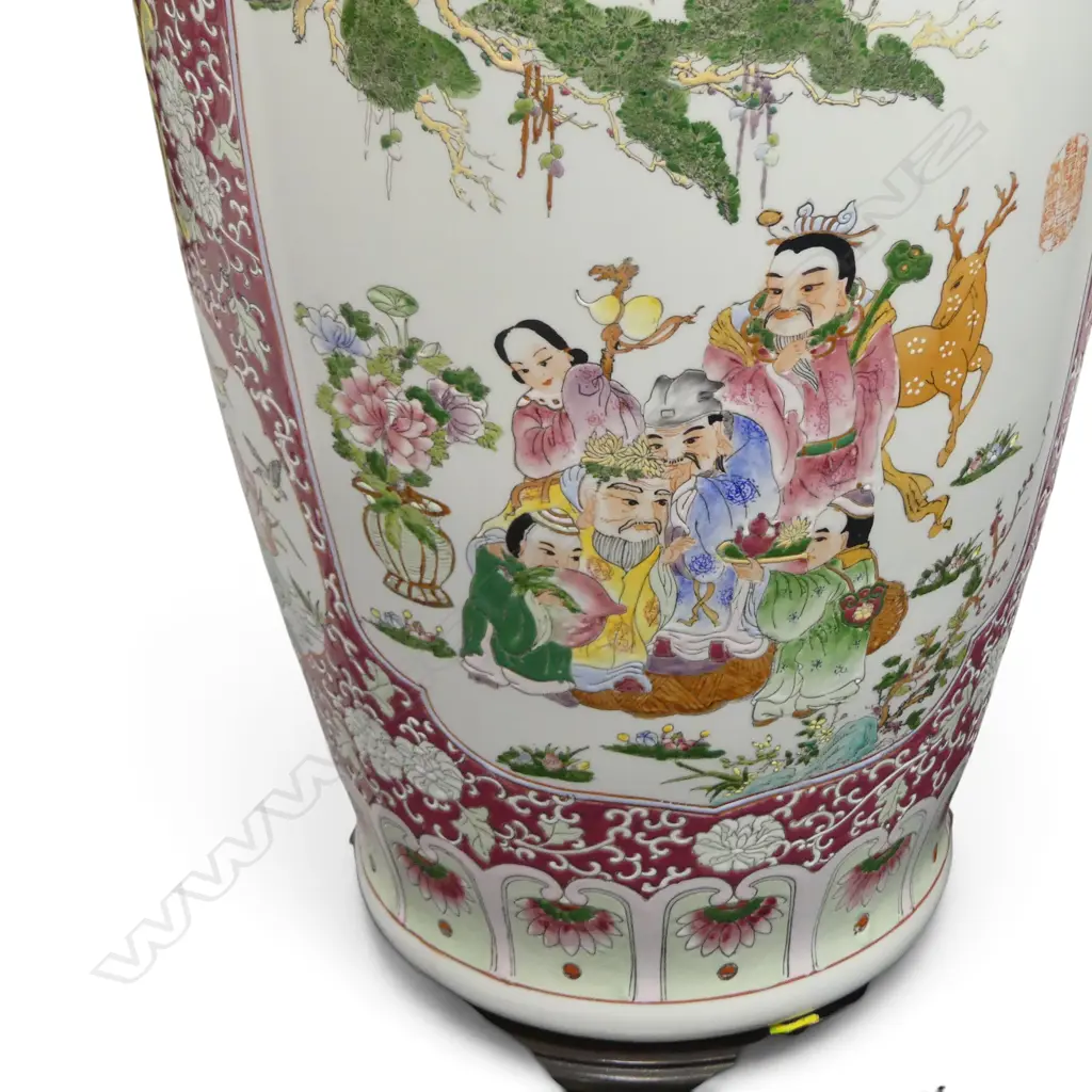 LG ORIENTAL VASE H.940mm on wooden stand Image 1++